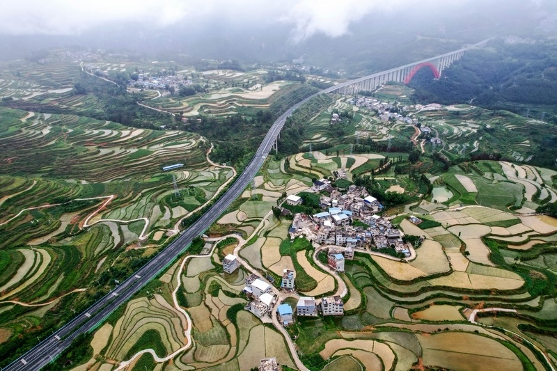 罗甸:云上梯田美如画