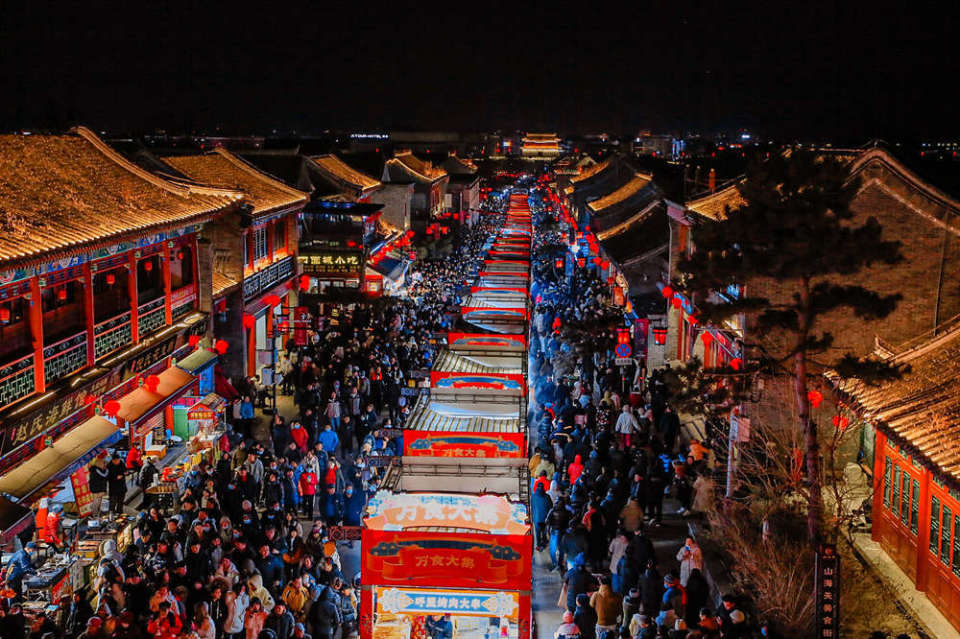 秦皇岛山海关区:看花灯 赏民俗 逛古城