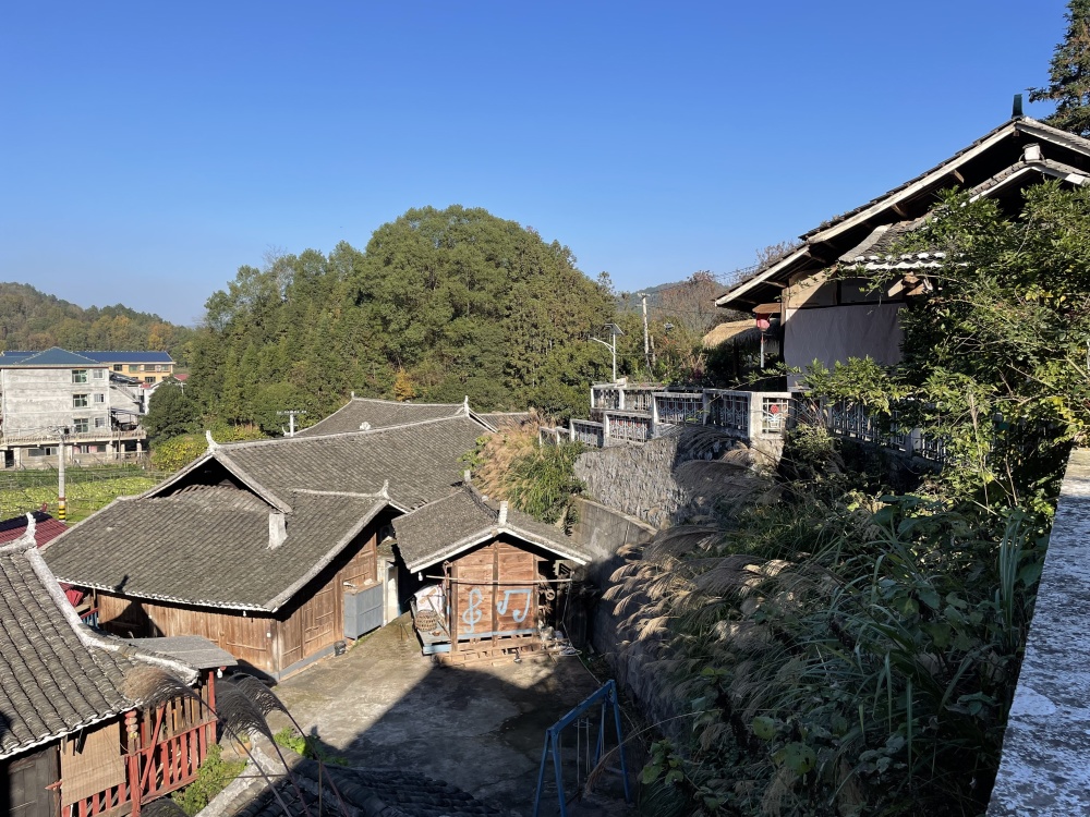 這是湖南省懷化市鶴城區河西街道方石坪村一景.