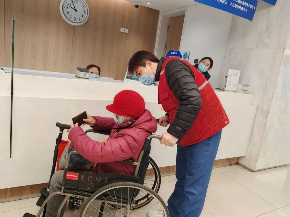 同仁医院陪护与手续办理-北京同仁医院陪护床怎么收费 