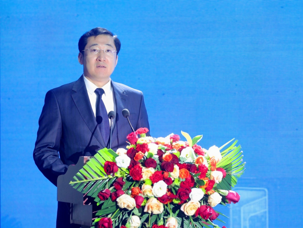 县长段军利主持活动.