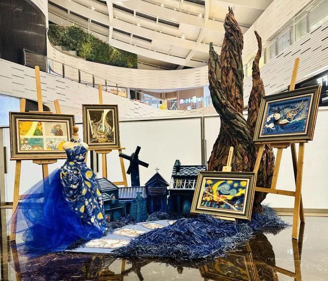 这个画展在尚嘉中心开幕