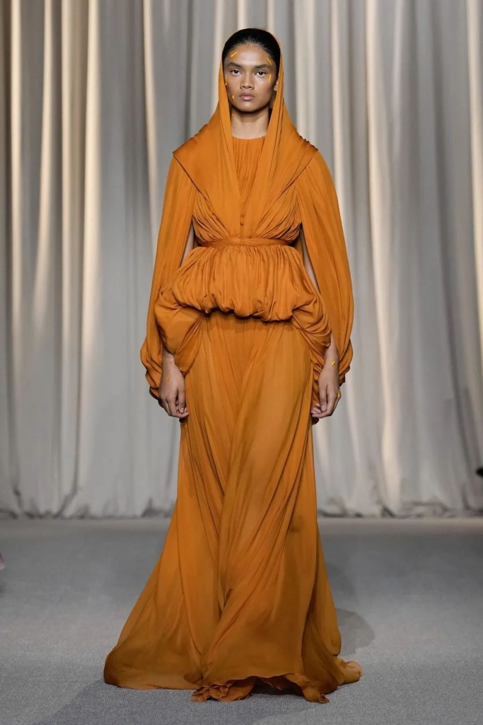 内娱友好,女明星(粉丝)优选,花卉植物高定礼服 | giambattista valli