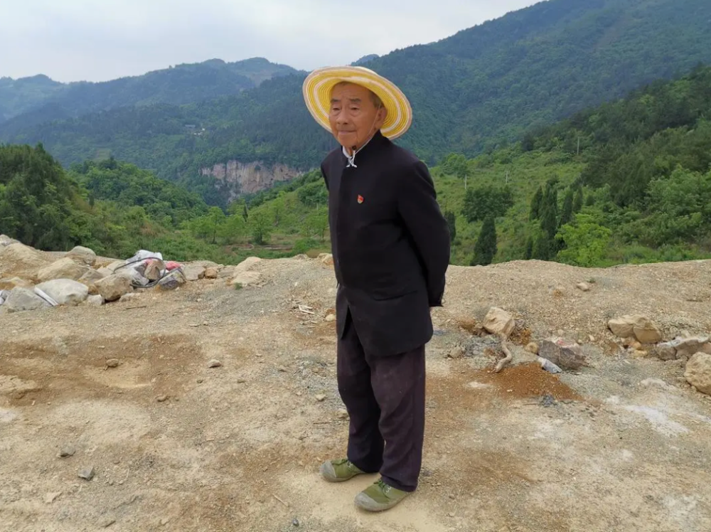 西部人物|"当代愚公"黄大发:绝壁天渠映初心