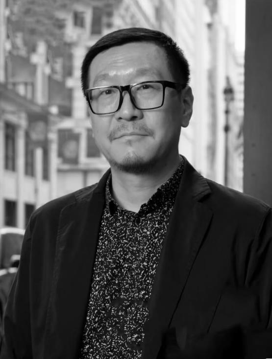 45岁著名建筑教育家王飞在伦敦意外去世，学生悲痛怀念：在建筑最赚钱时，他选择了做老师_腾讯新闻