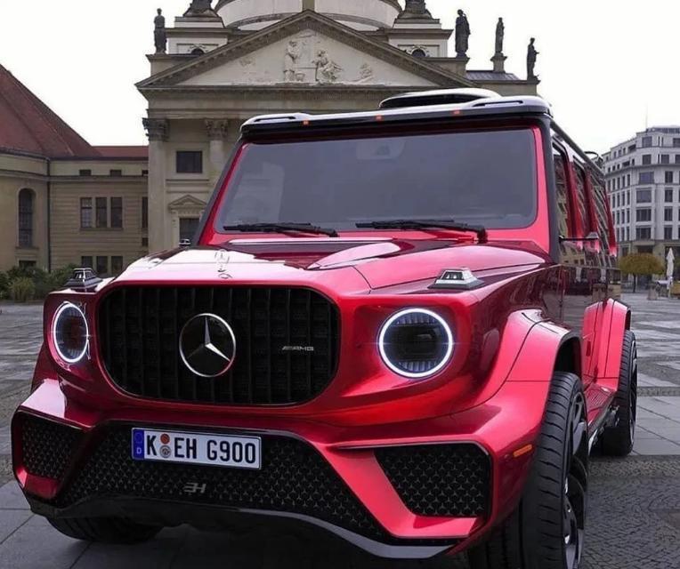 行走的人民币迈巴赫g900首次曝光售价或超1000万