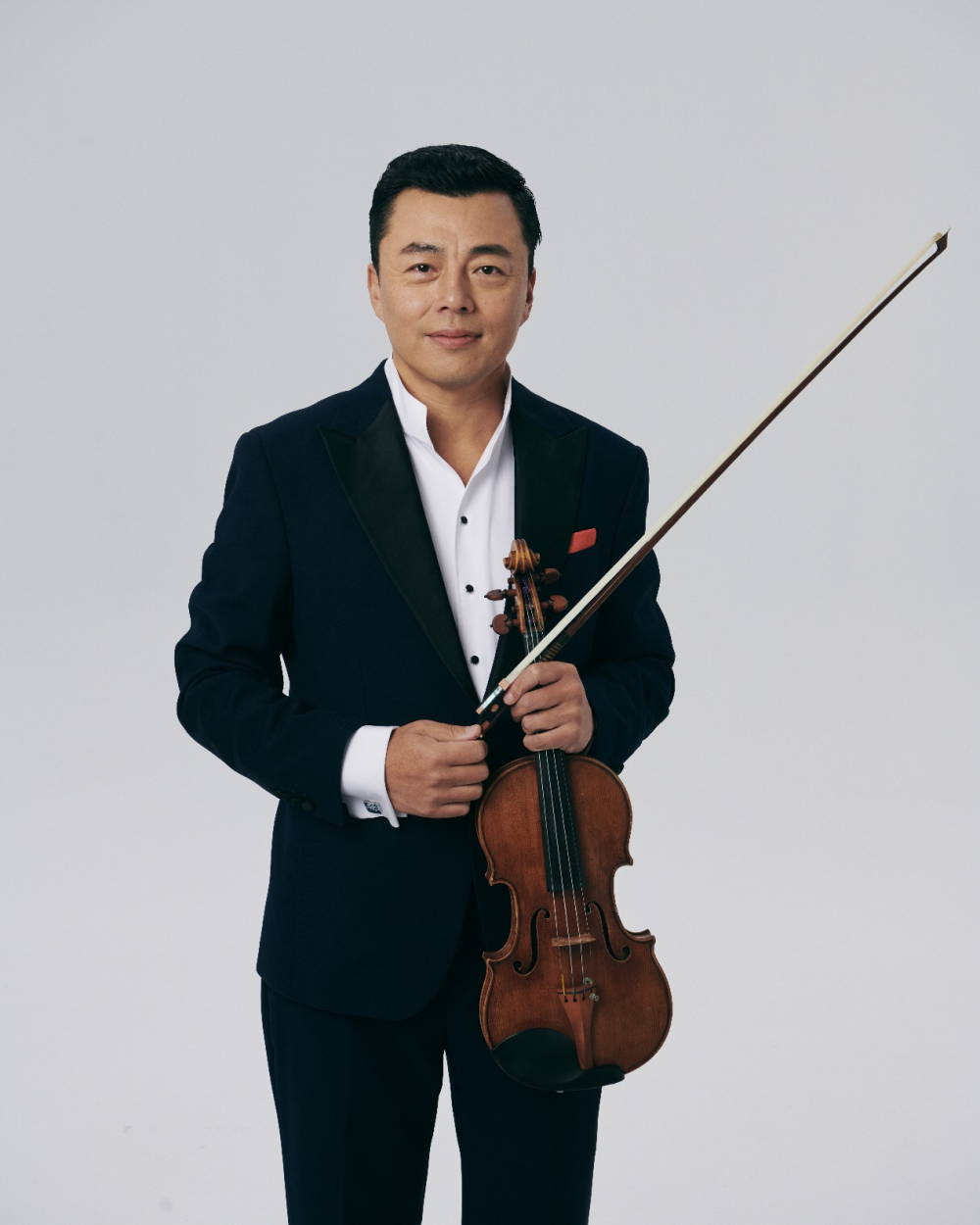 小提琴家柴亮将在沪开独奏会:有音乐,就不孤独_腾讯新闻