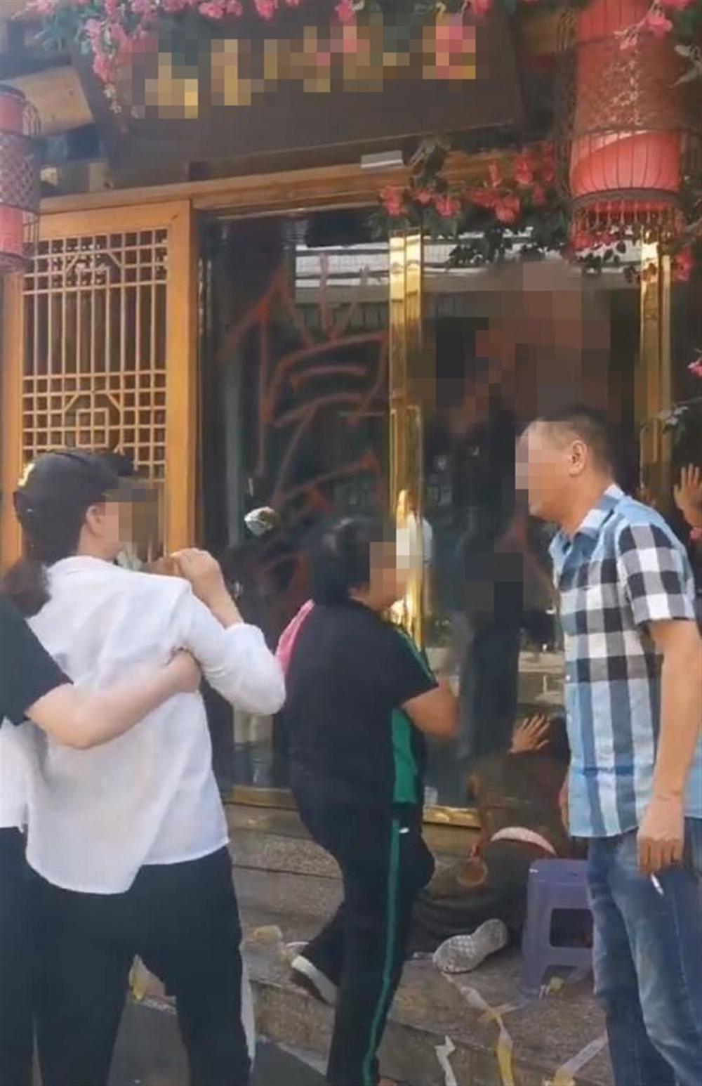 浙江温州一火锅店4名顾客一氧化碳中毒1人死亡，镇政府：正协调处理内幕爆光引争议-313啦实用网