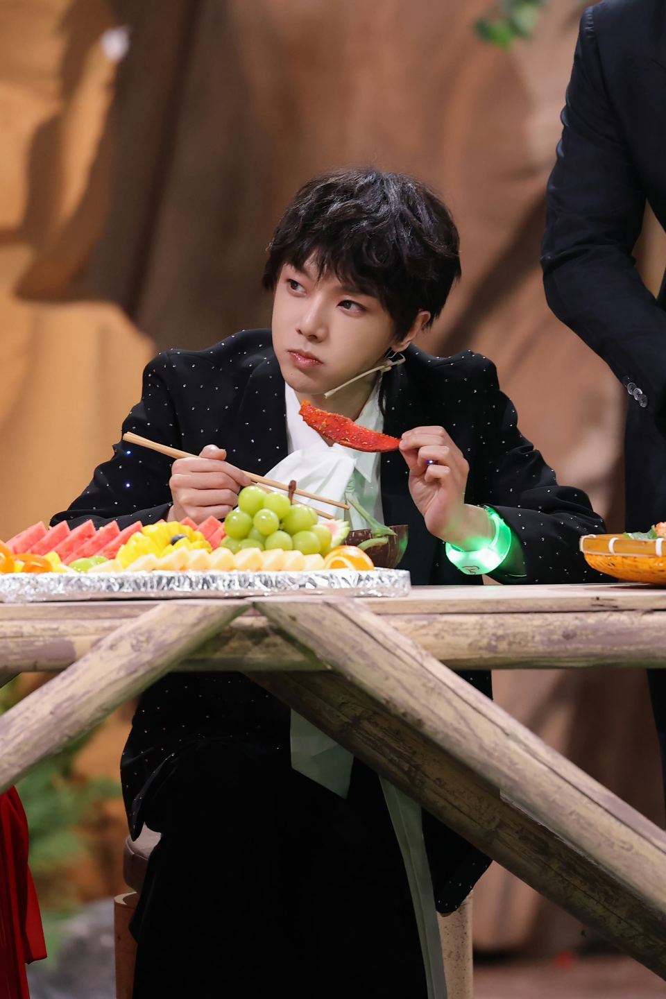 华晨宇《王牌》第八季圆满收官 长跑五年实力暖心陪伴_腾讯新闻