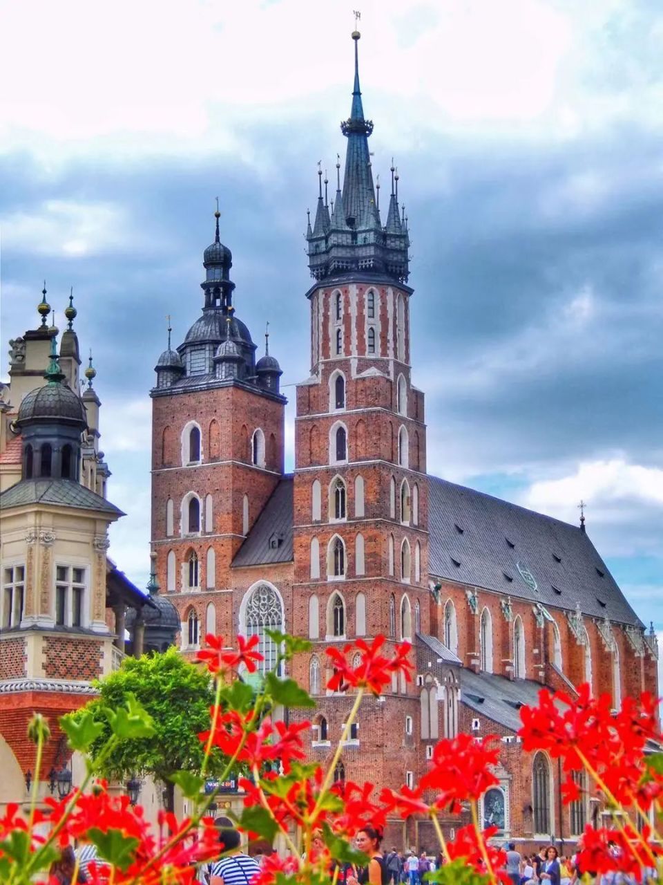 因为对祖国的沦落感到羞耻,这个既得利益者选择自我流亡