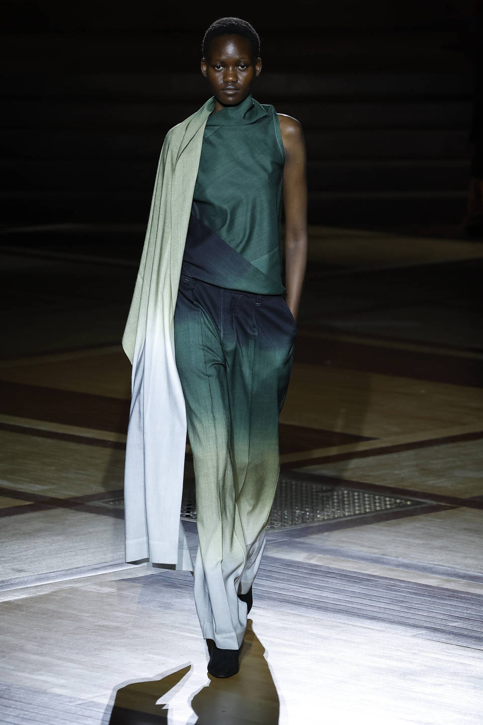 巴黎时装周三宅一生品牌时装秀2