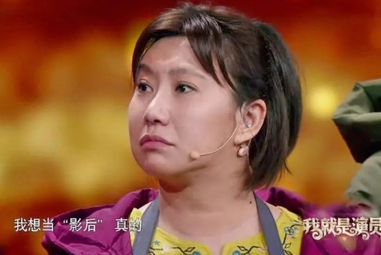 在谍战剧《脱身》里,她饰演了典型的上海贵妇人"钱太太",几乎承担了整