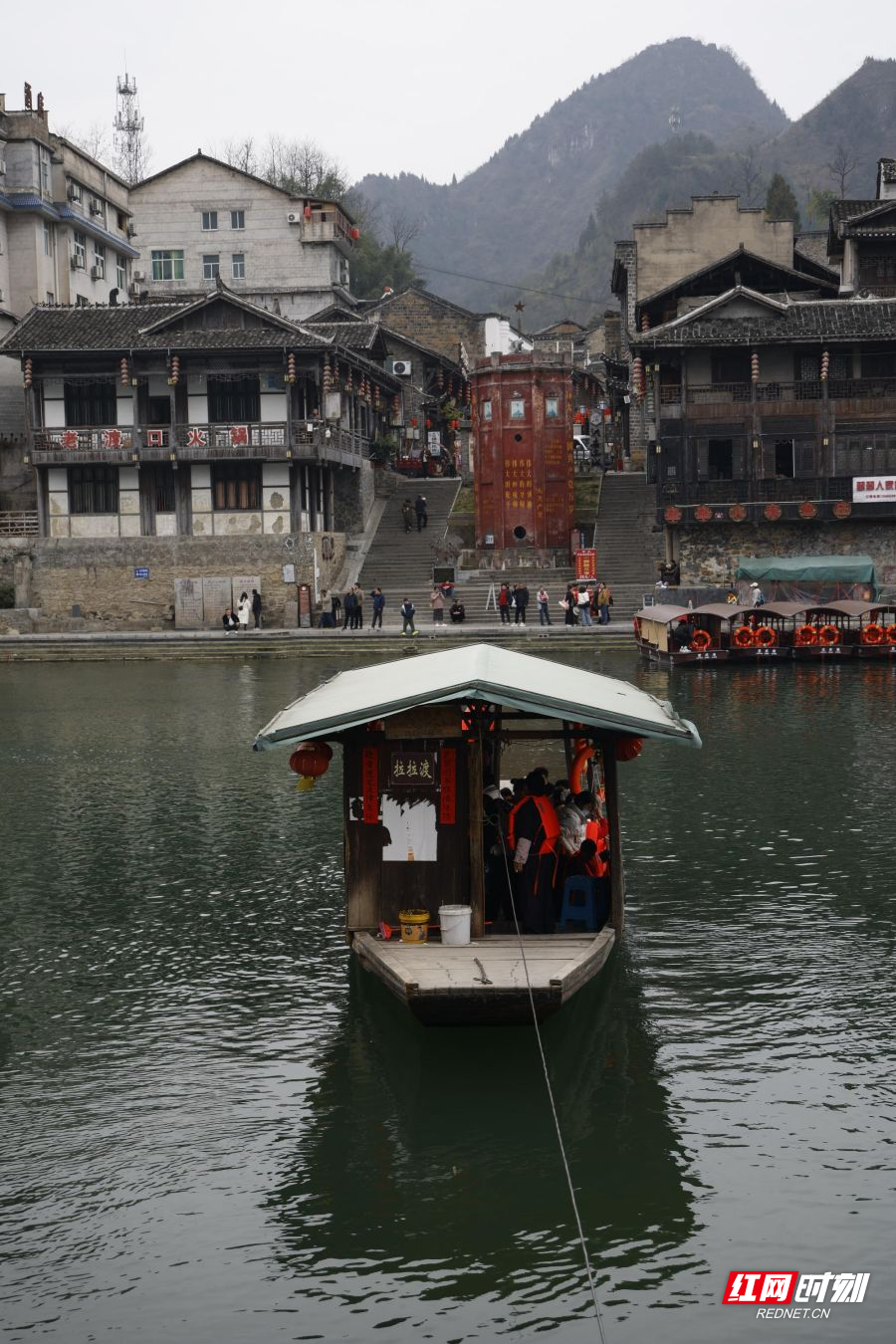 跟着沈从文游边城 金牌导游带高校学子书写"湘行游记"