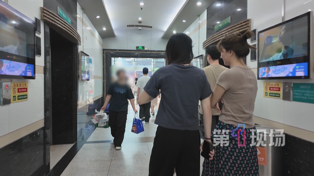 日送30单！华强北“小孩哥”暑假卷出新赛道？这次家长笑了...