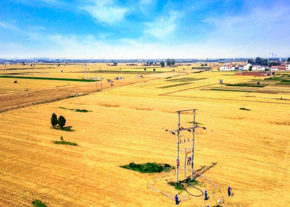 国网焦作供电公司:线路迁改 让道高速