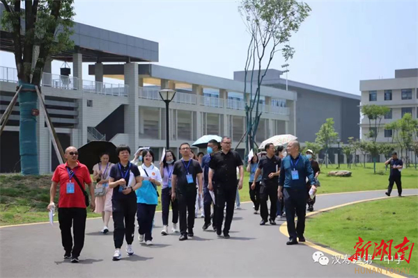 汉寿一中开展"家长进校园"体验活动