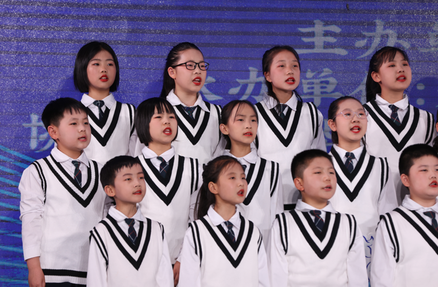 这群乡村中小学的孩子们用歌声唱响未来