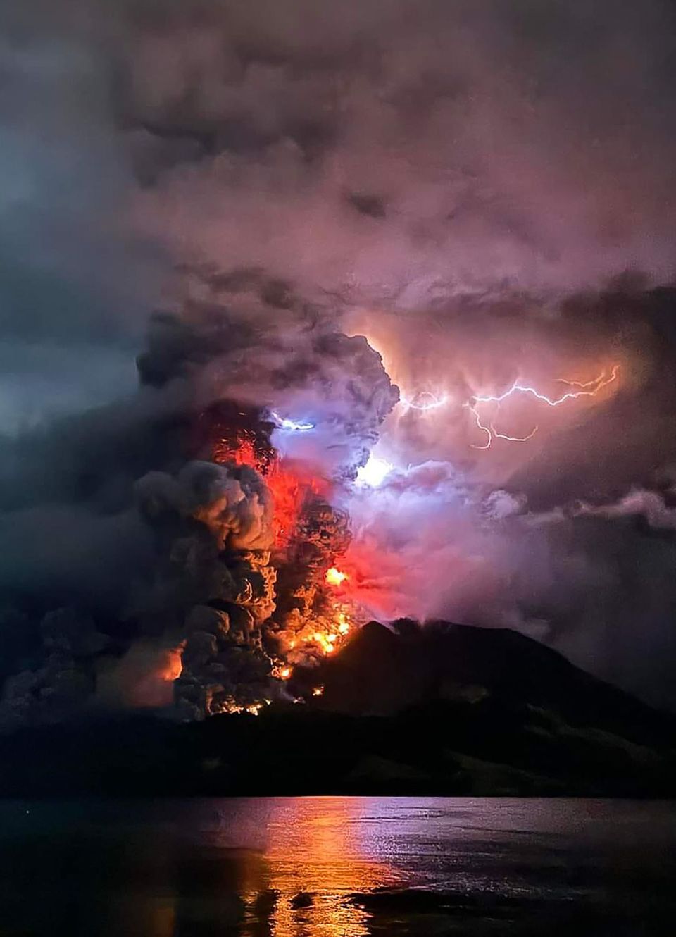 最大死火山图片