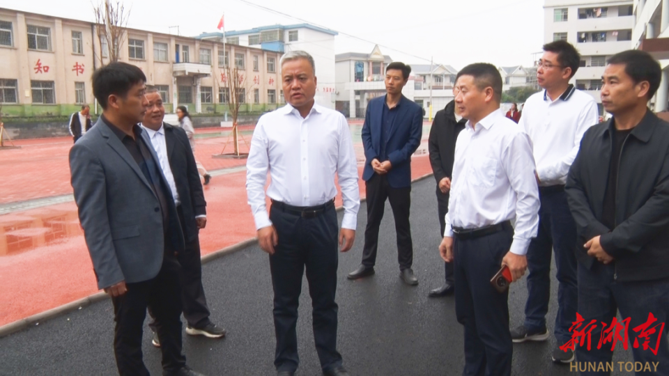 刘朝晖督导调度永兴县教育工作者队伍建设工作