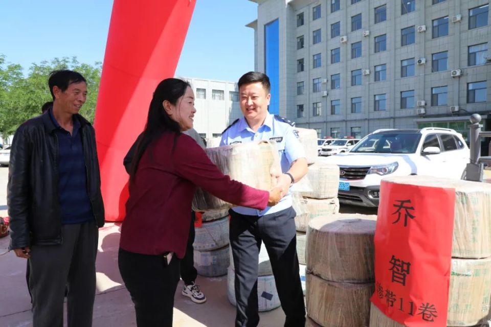 党委委员崔中利表示,县公安局将继续发扬善打硬仗,敢打恶仗,能打胜仗