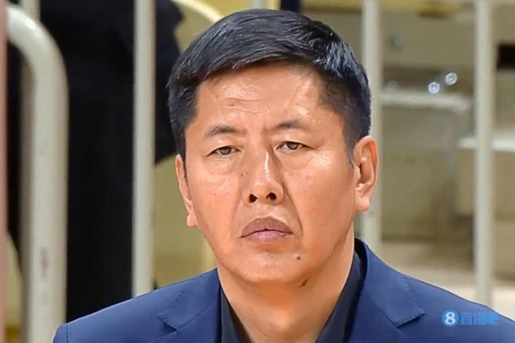 丁伟谈胜利:第三节我们拿下了很多篮板球 产生了很多转换进攻_腾讯