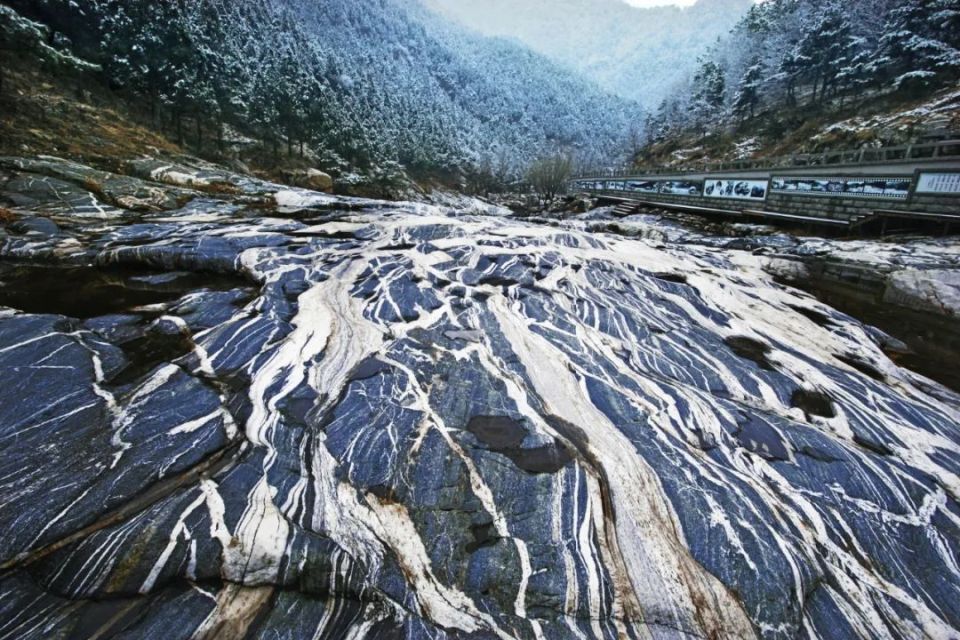 岱宗巍峨天下秀  东岳沧桑亿万年—泰山的地质演化及地质遗迹