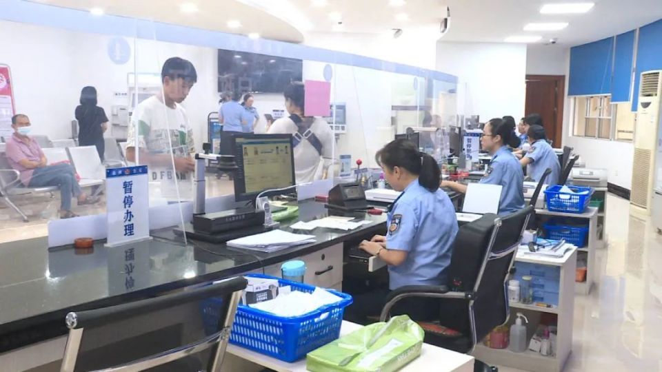 惠东县户政大厅:为考生开通"绿色通道" 全力护航学子梦想启航