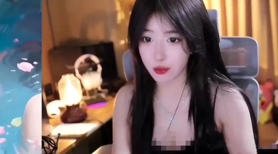 呆妹儿晒美照,颠覆往日形象,清凉着装亮相直播间,被超管拿下后称:你别