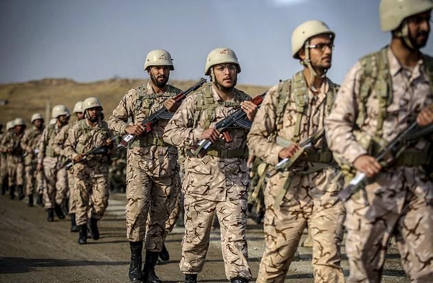 以军刚空袭大使馆,两大军事总部又遭恐袭,伊朗陷入