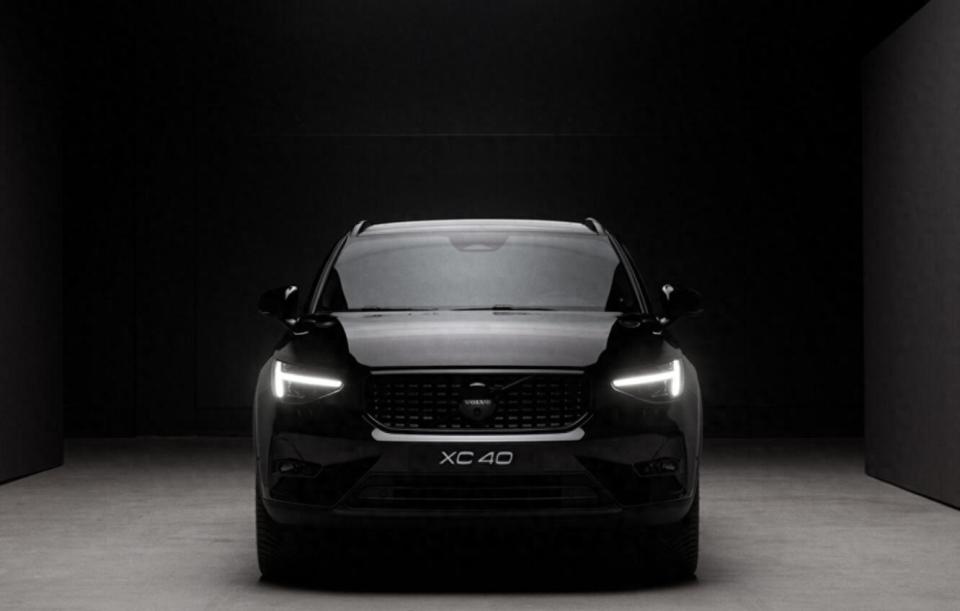 采用纯黑设计,沃尔沃xc40极夜黑版上市售32.08万元起