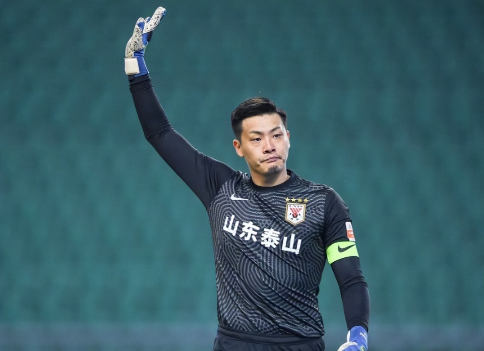 王大雷吃到赛季第二张红牌,韩鹏或作出重要改变