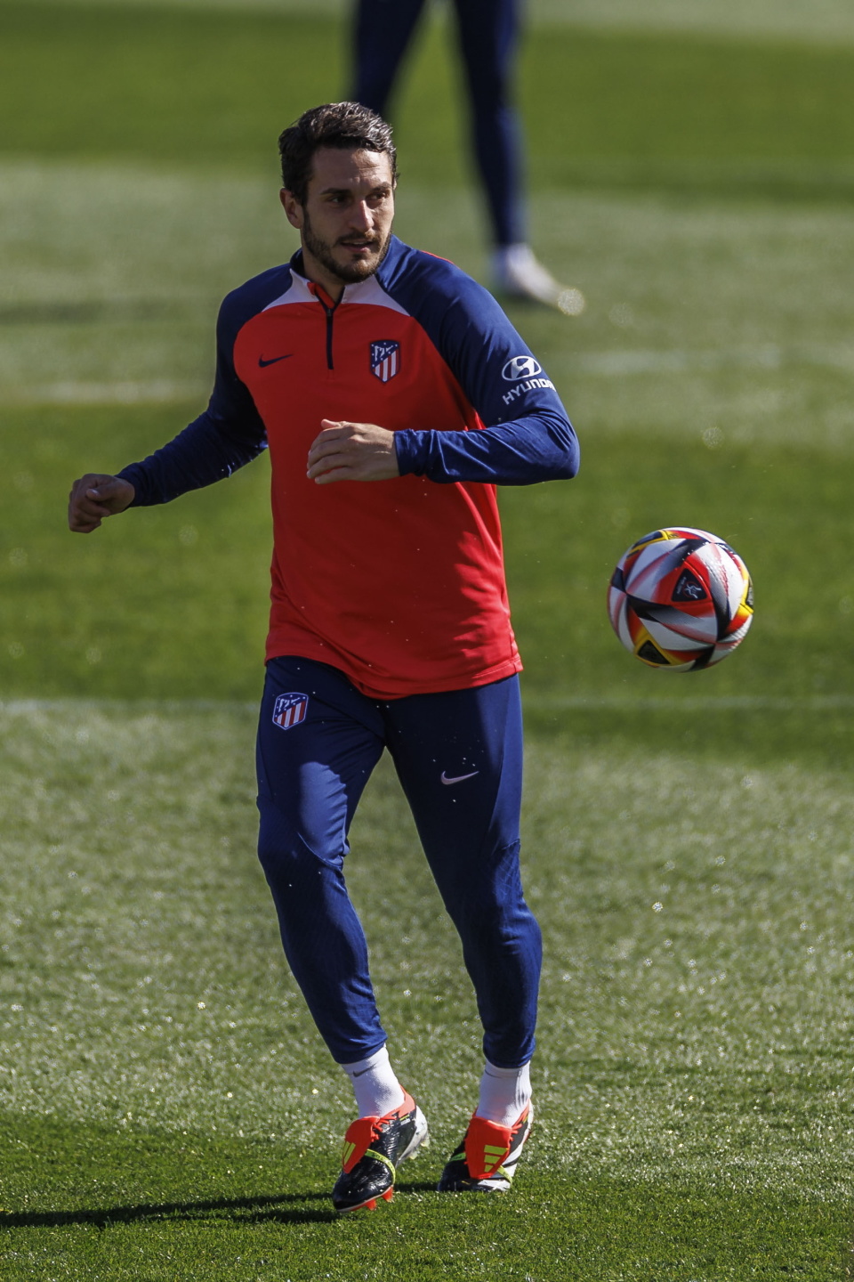 足球西班牙国王杯马竞备战半决赛