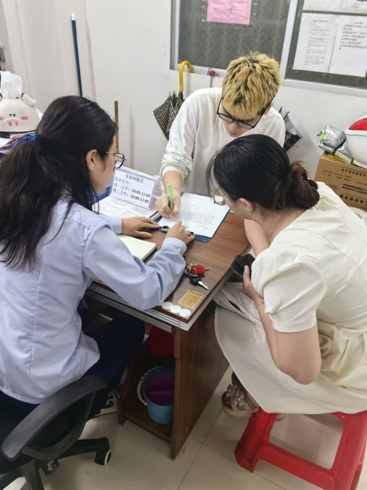 退租被扣押金?广州白云鹤龙街网格员化解一起租赁纠纷问题