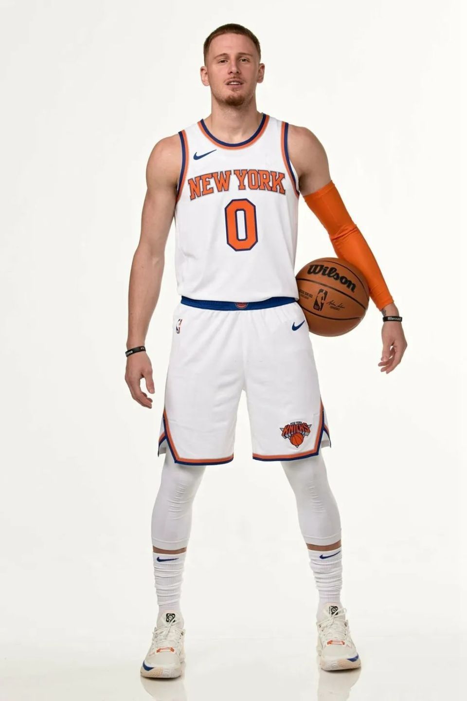 安踏签约又一 nba 猛将!「专属战靴」国区上架!