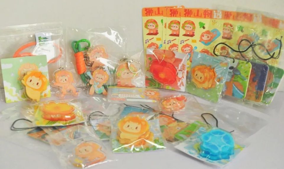 项目负责人: 潘芷卉项目名称:布灵卟灵x狮山兰芷项目简介:我们以丝绸