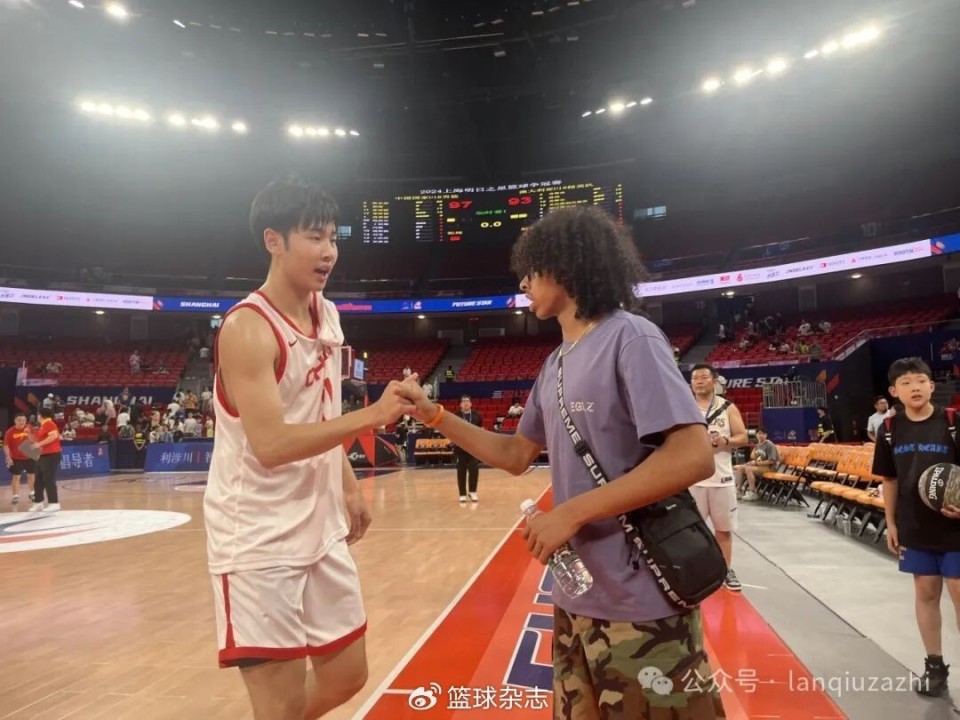 华裔小将朱正：为中国男篮出战是我的梦想，遗憾16岁前未入籍_腾讯新闻