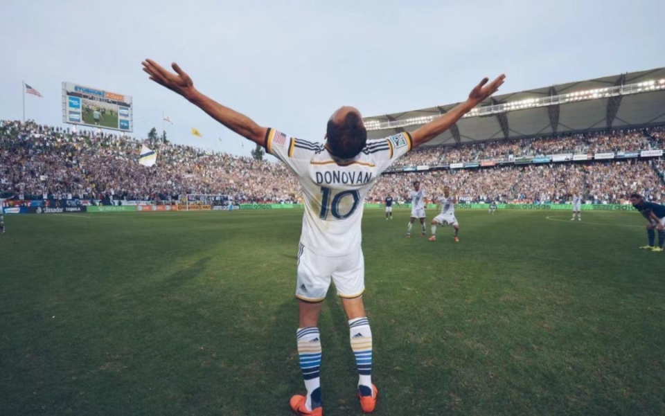 巨星来袭 | "隐形刺客"影锋球员推荐——特维斯&多诺万_腾讯新闻