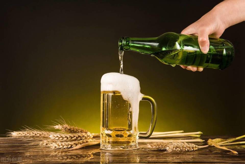 喝啤酒还是喝白酒哪种对身体更好