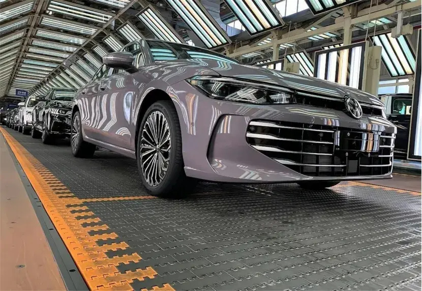 【e汽车】全新一代大众帕萨特pro实车现身