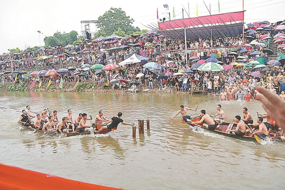 汕头澄海:"老龙舟"迎来"新外援" 上华镇渡头村龙舟赛训练首次迎来国际