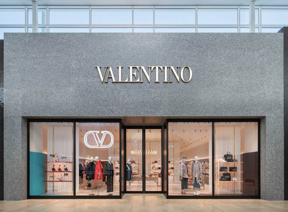 找来古驰前任创意总监能救valentino吗