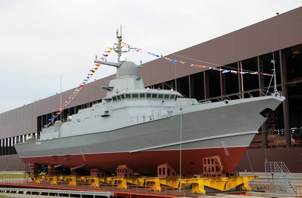 美国atacms导弹"立功",黑海舰队再遭重创,俄"旋风"号导弹护卫舰被坐沉