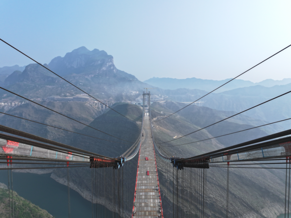 飞架牂牁江,车程1小时1分钟,首座"纯贵州造"悬索桥合龙啦!