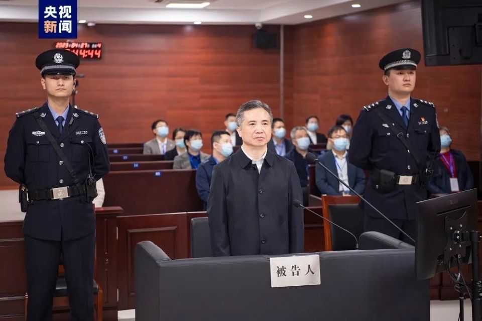 20年受贿1.93亿！杭州市委原书记周江勇受审，贪腐轨迹贯串宁波、舟山、温州、杭州_腾讯新闻