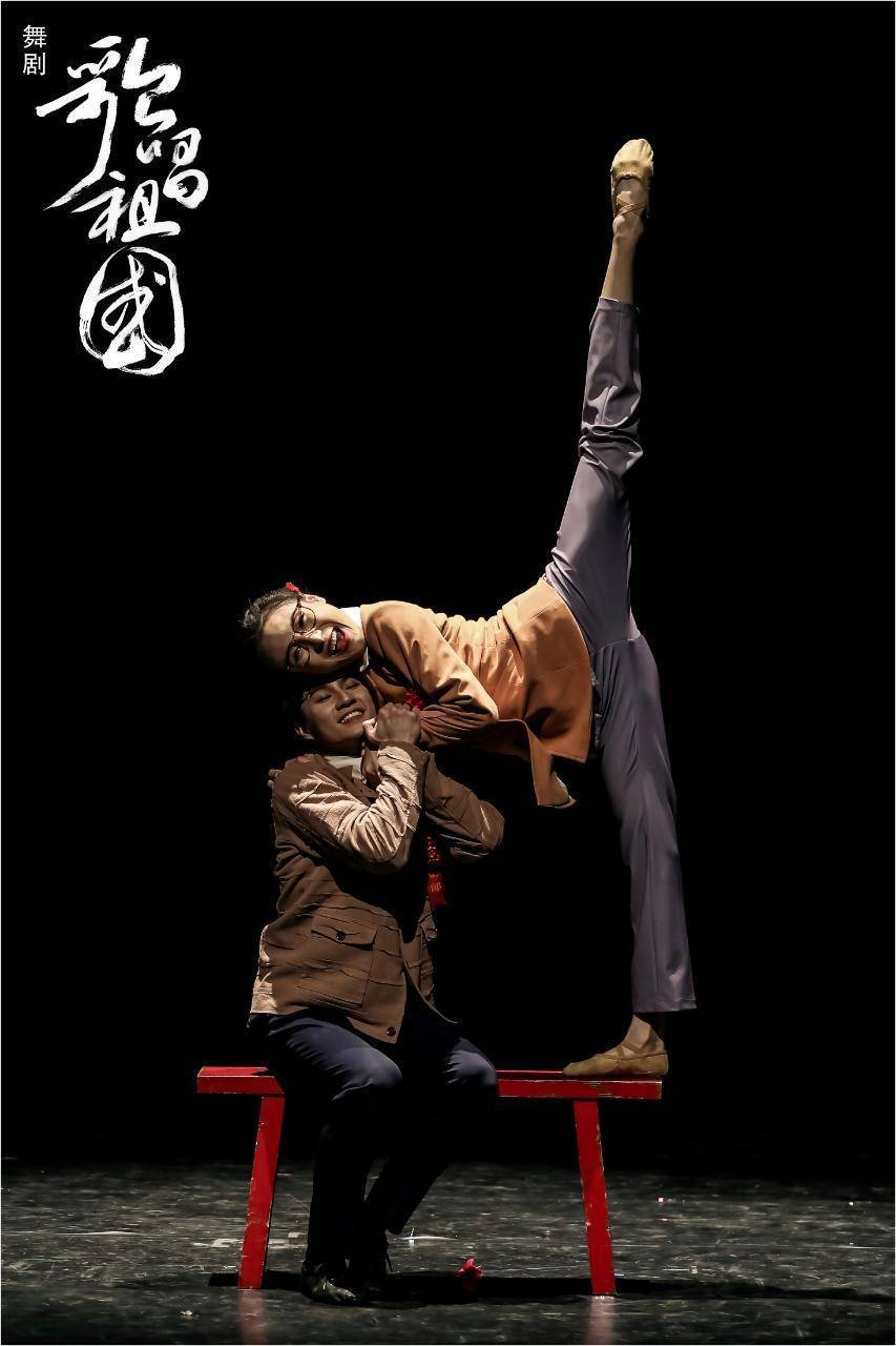 与"国宝"逛成都的"citywalk"不期而至,燃爆春熙路,宽窄巷子