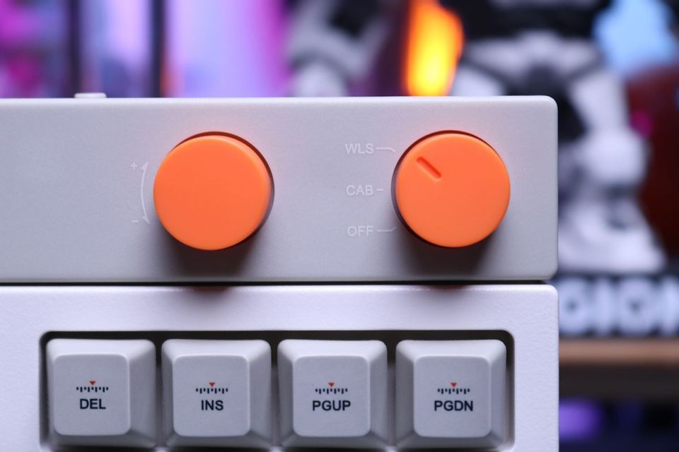 641