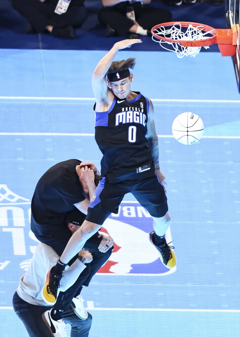 篮球——nba全明星:麦克朗卫冕"扣篮王"