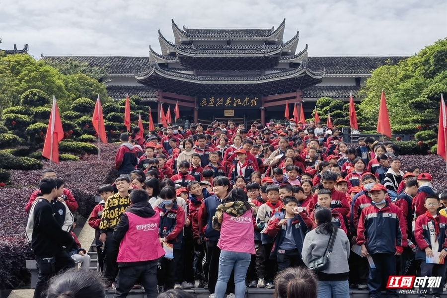 五一假期12097万人次游怀化文旅市场迎井喷增势