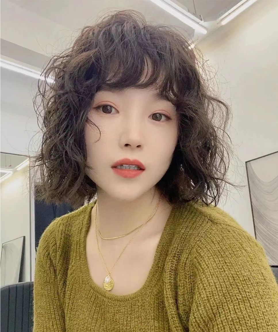 今冬爆火发型13款,烫烫染染就是不一样,好看还时尚插图3