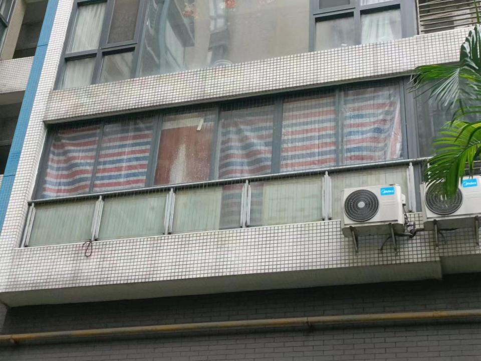 广东广州一业主私拆承重墙致楼上墙体开裂，官方：已立案查处_腾讯新闻